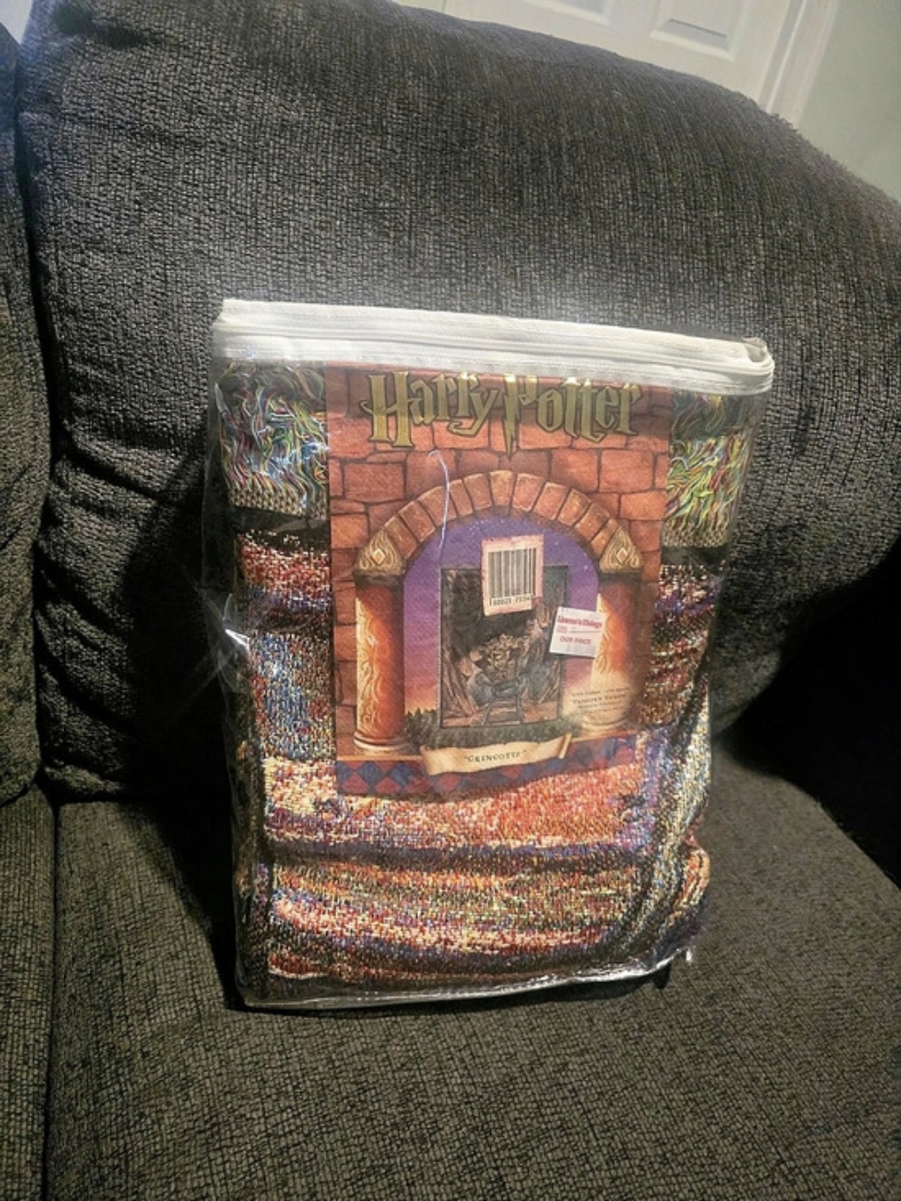 Harry Potter | Vintage "Gringotts" Woven Tapestry Throw Blanket